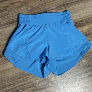 Lululemon Women’s Size 2 Kayak Blue Hotty Hot High Rise Short Lined 2.5” Short